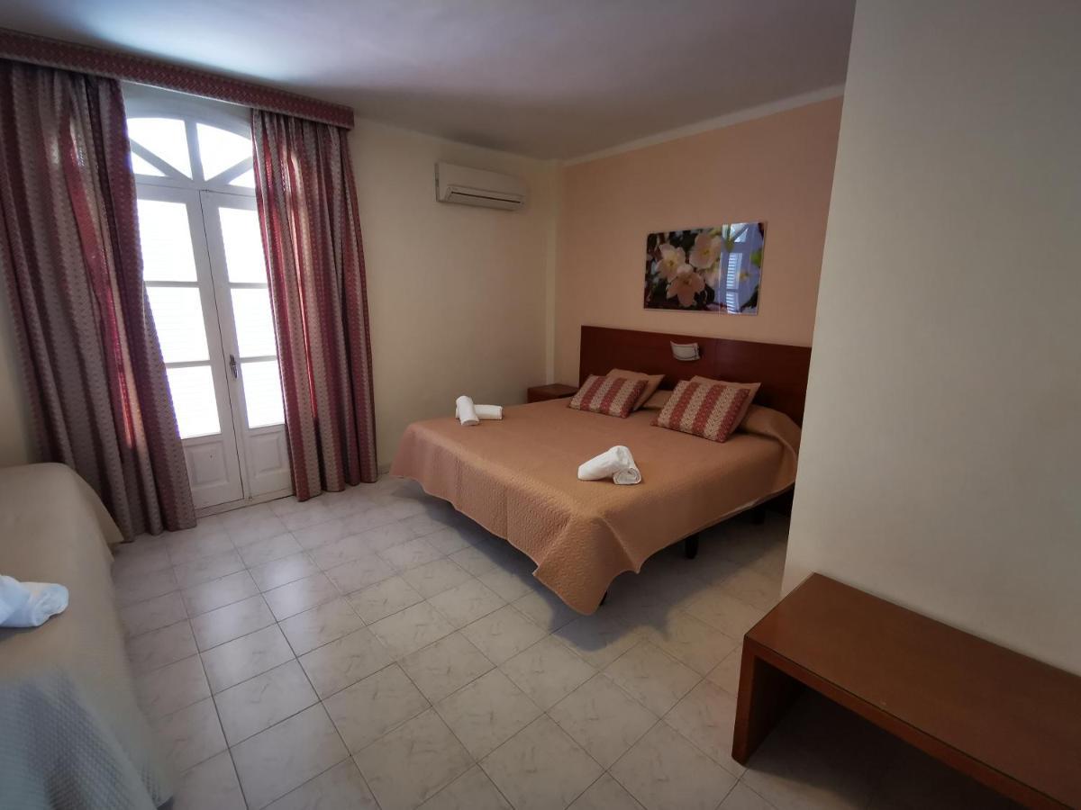 Hostal Marazul Nerja Exterior foto