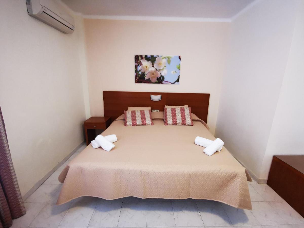 Hostal Marazul Nerja Exterior foto
